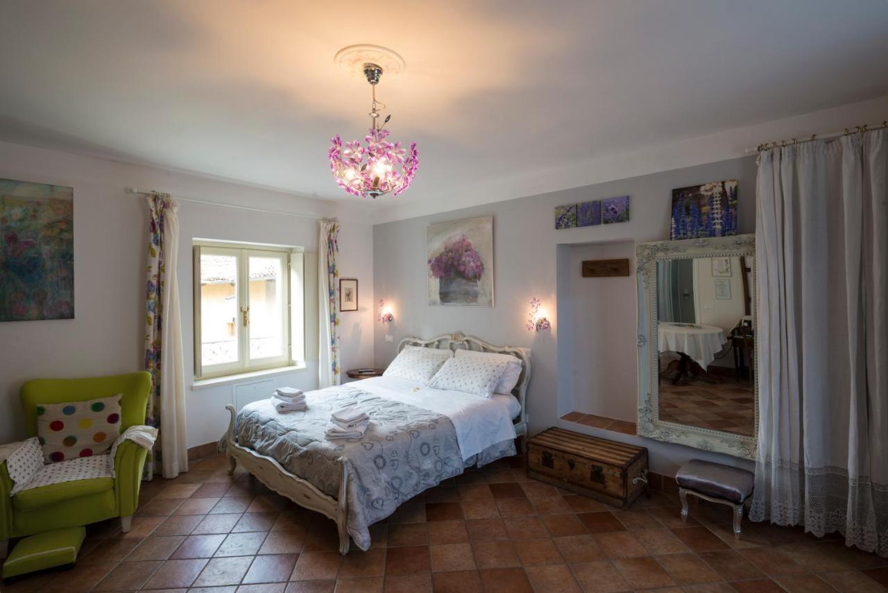 Residence La Pera Bugiarda Венарія-Реале Екстер'єр фото